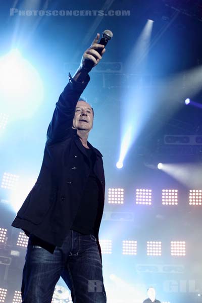 SIMPLE MINDS - 2010-09-11 - LA COURNEUVE - Parc Departemental - Grande Scene - 